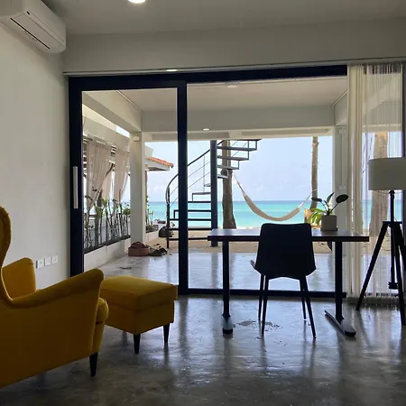 Muse&Mingle Beach Room